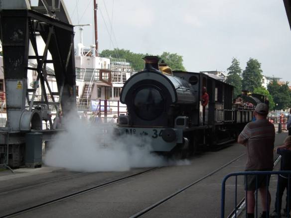 1175452_505083316245064_296144291_n